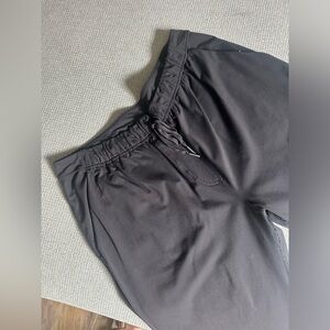 Lululemon on the fly black pants luxtreme